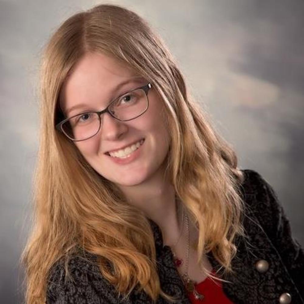 Meet your Posher, Crystal